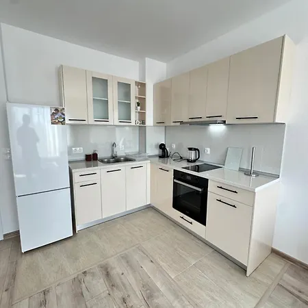 1bd Flat Near Maritsa River And Center * פלובדיב